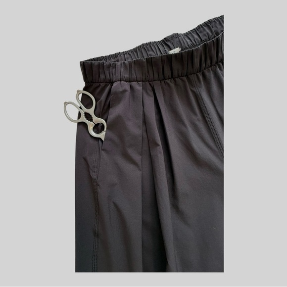 Lululemon Rollin' With My Omies Pant | Black | Size 8 - Picture 5 of 15